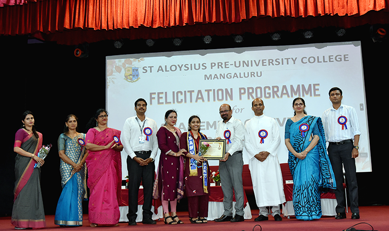 Felicitation of Distinction holders